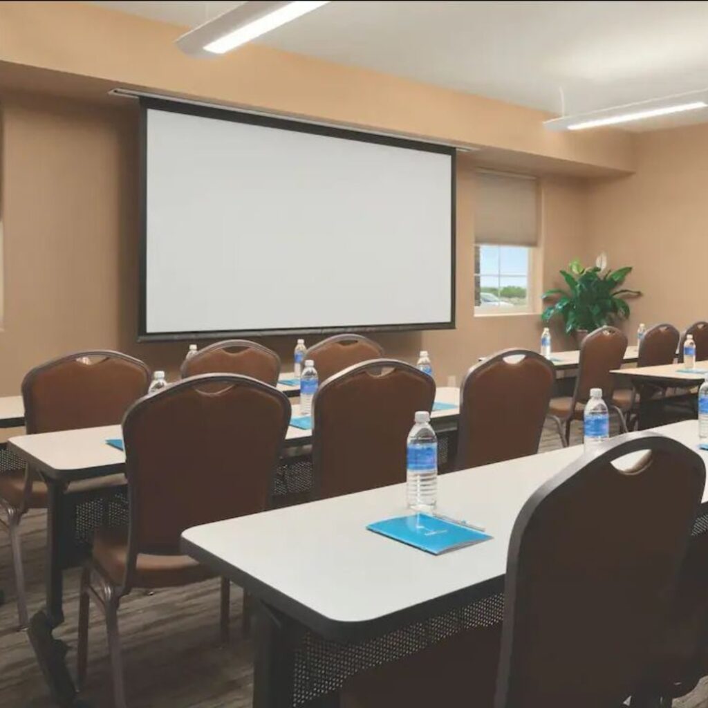 Hyatt House - Meeting Space